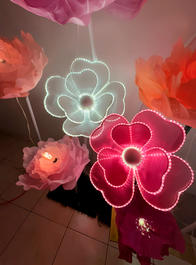 Flor de Acero con Luz